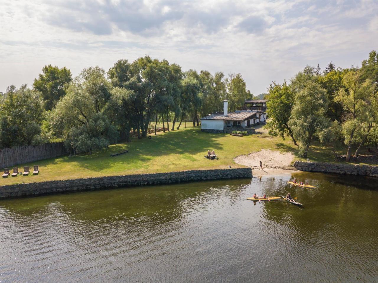 Гостинний Двір На Хуторі Хрещатик Buitenkant foto